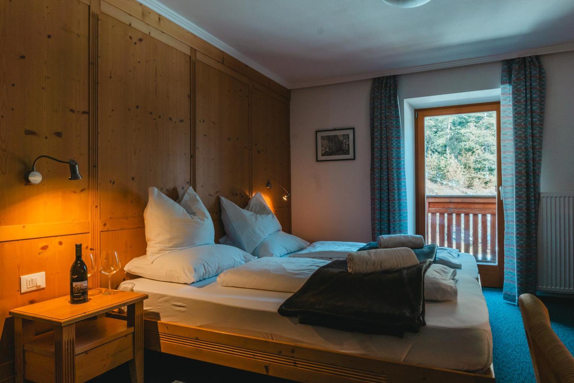 Dolomitenhotel Weisslahnbad Тирес Экстерьер фото